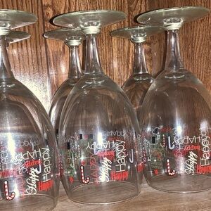 Festive Holiday Wine Glasses Set